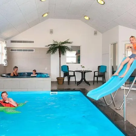 Sleeps 22 Pool Wifi * Nørre Lyngby